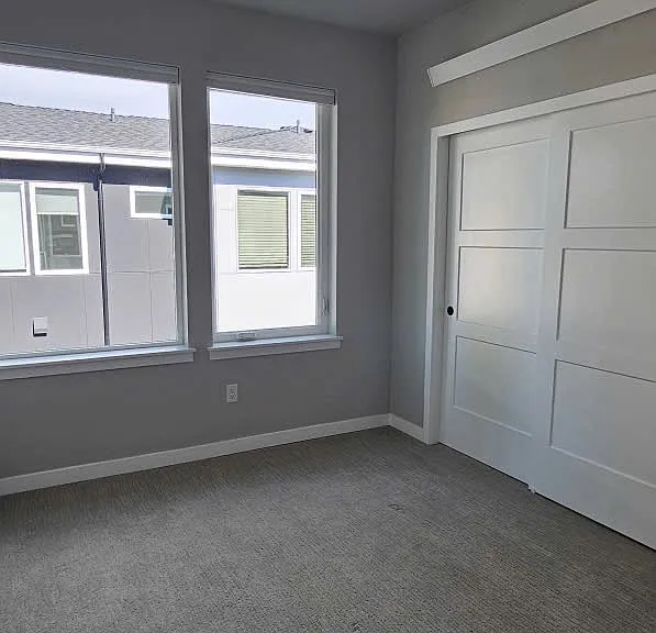 1208 Harrington Ave NE — Photo 26