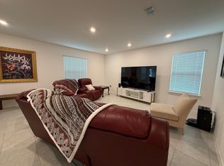 2090 Penn Dr, Deland, FL 32724