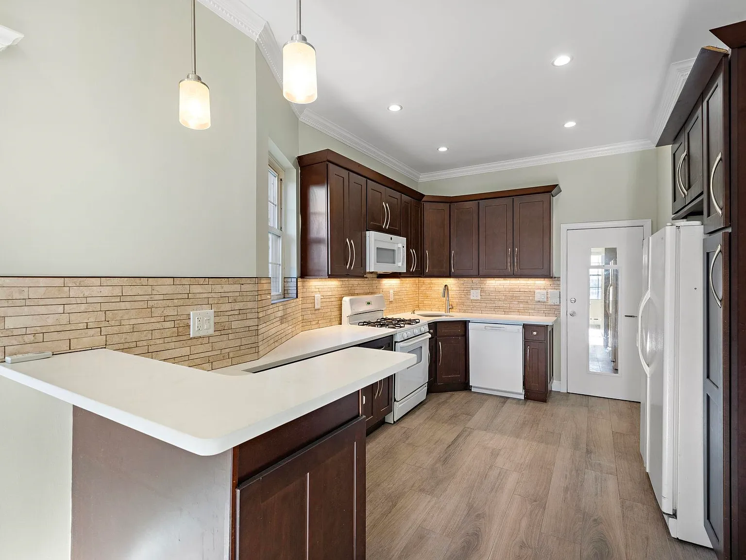 1 bed, 1.0 bath, 600 sqft, $2,150 — Photo 3