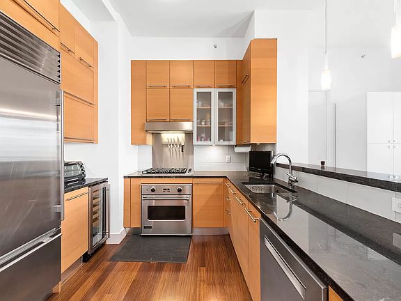 2nd image of 10 W End Ave APT 30B