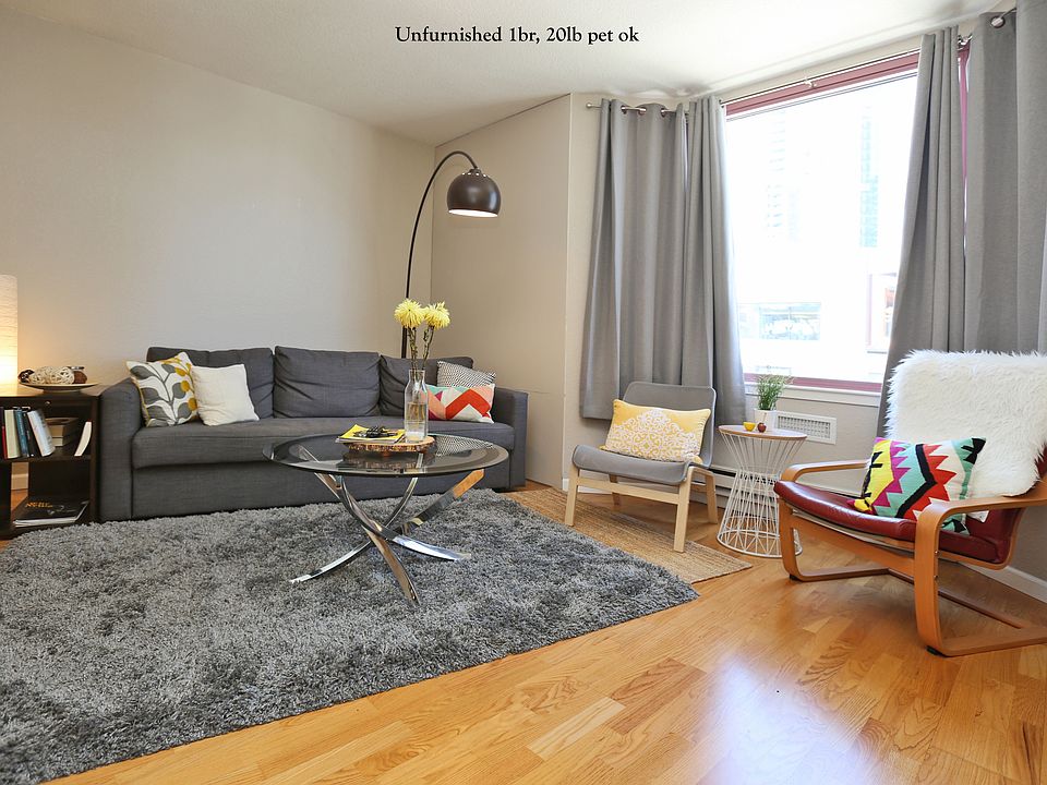 Unfurnished 1BR, One 20lb pet ok