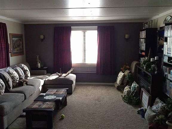 Living room 250 sq/ft