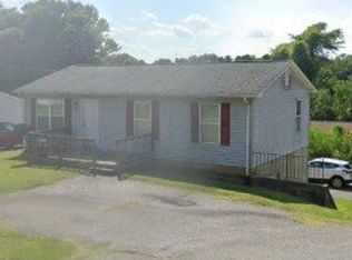 915 Royal Dr #1, Martinsville, VA 24112