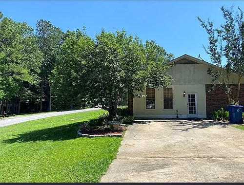 215 Kingston Rd Photo 1