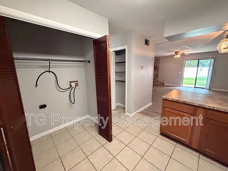 4403 Windergate Dr — Photo 11