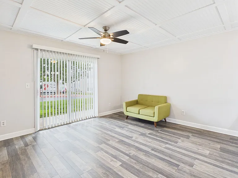 1336 Hunters Rd #C — Photo 12