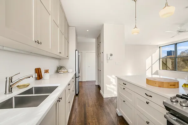 Rented by Compass | media 6