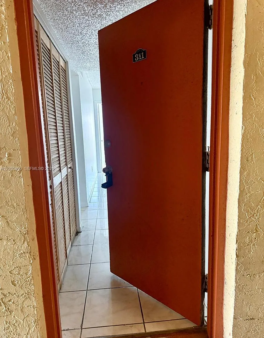 Sunset Hills I Condominiu — Photo 2