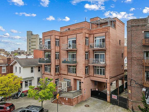 2nd image of 120 Ocean View Ave APT 1A
