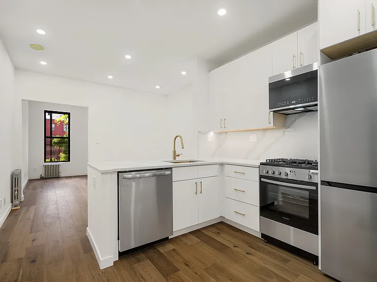 147 Sullivan St #5B — Photo 7