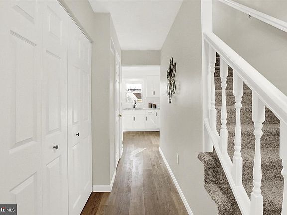 4th image of 627 Allenview Dr