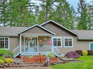11 N Mount Noyes Pl, Hoodsport, WA 98548