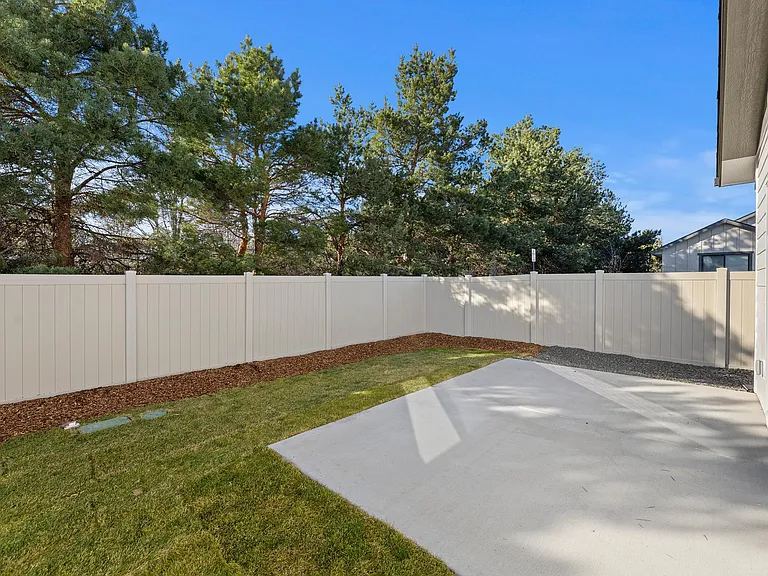 3965 N Amberwood Ave — Photo 28