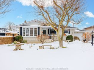15 Nottingham Ct, Saint Catharines, ON L2M1L6