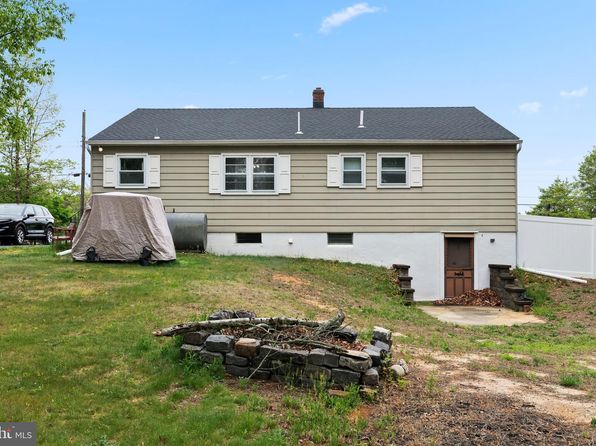 20 N 3rd St, Waterford Works, NJ 08089
