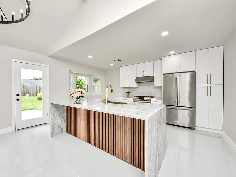 7403 Shady Arbor Ln — Photo 15