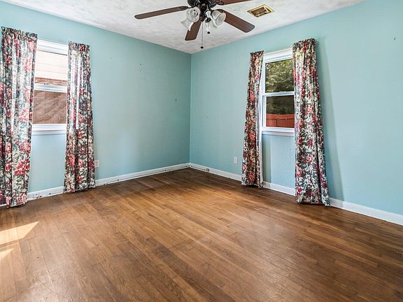 2nd image of 1056 Hudson Ave