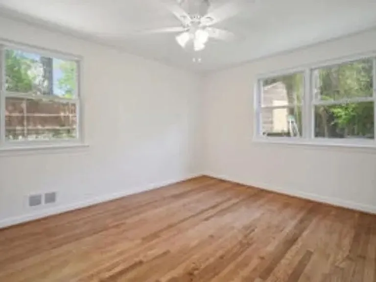 8413 Spencer Ct — Photo 15