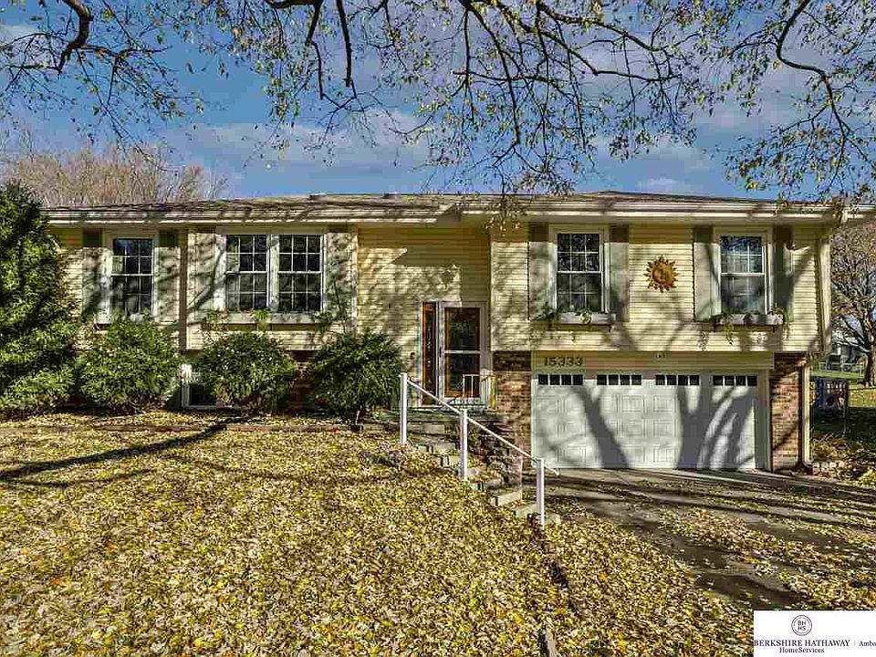 1st image of 15333 Davenport Cir