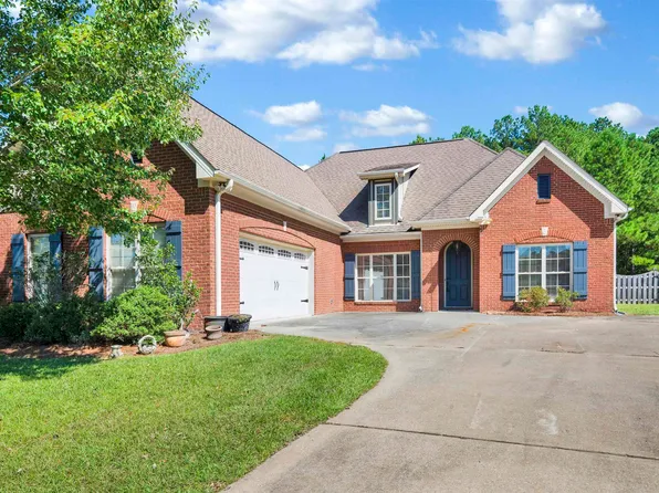 439 River Oaks Ln, Helena, AL 35080
