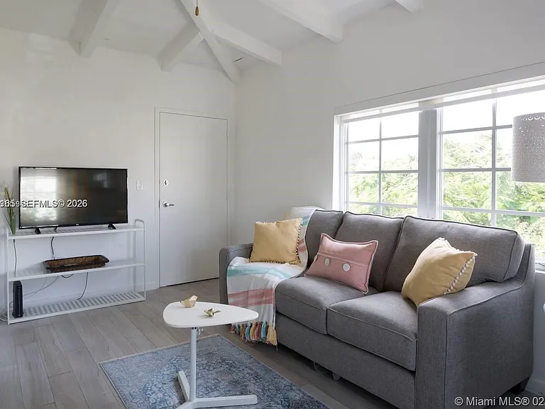 1450 Meridian Ave #201 — Photo 8