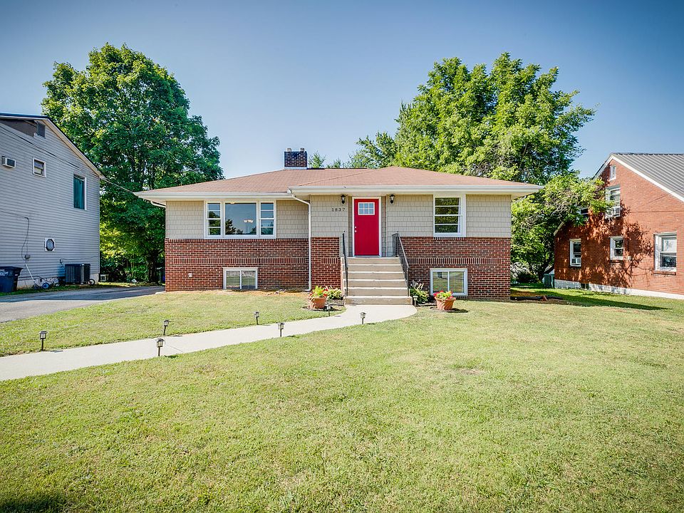 1st image of 1837 Fort Robinson Dr
