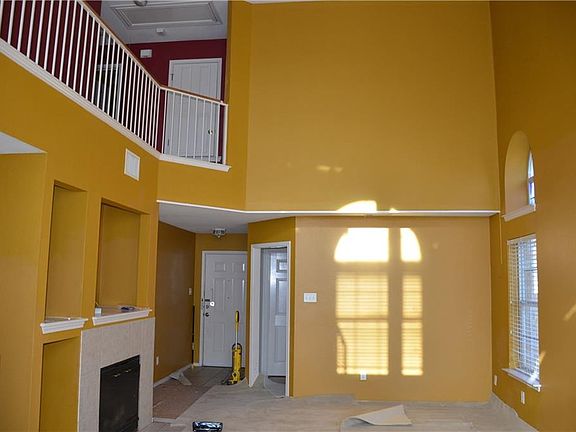 2nd image of 2003 Huxley Ln