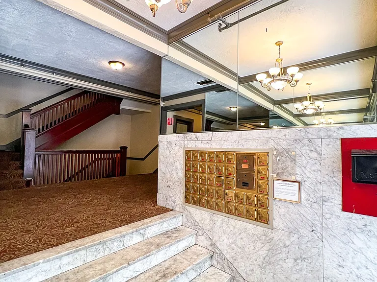 St Florence Apartments — Photo 5