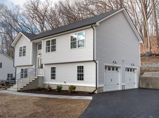 70 Britton St, Chicopee, MA 01020