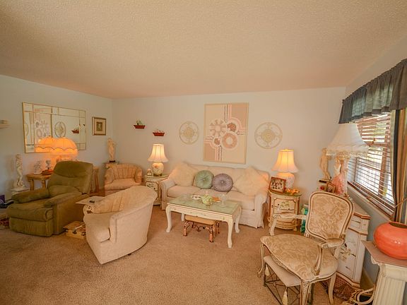 4th image of 61 Windsor #C