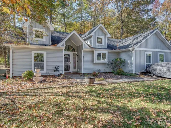 2430 Rob Roy Ct, Charlotte, NC 28208