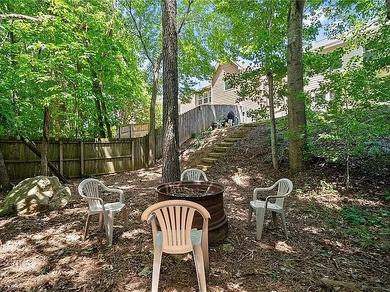 5825 Weddington Dr — Photo 34
