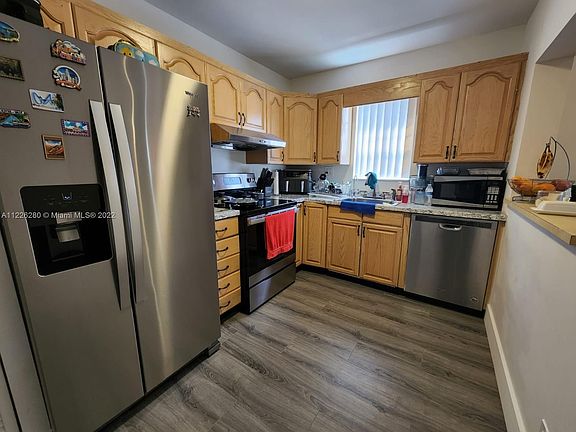4th image of 4156 NW 90th Ave APT 201
