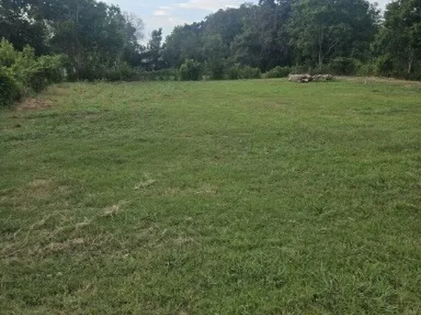 700 Seydler St, Gonzales, TX 78629