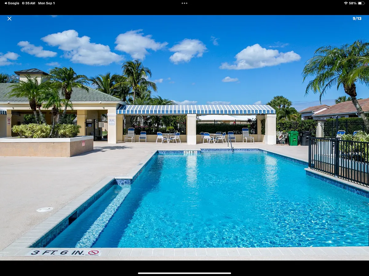 Building Photo - 253 SW Coconut Key Way
