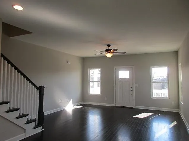 3 bed, 2066 sqft, $1,000 — Photo 3
