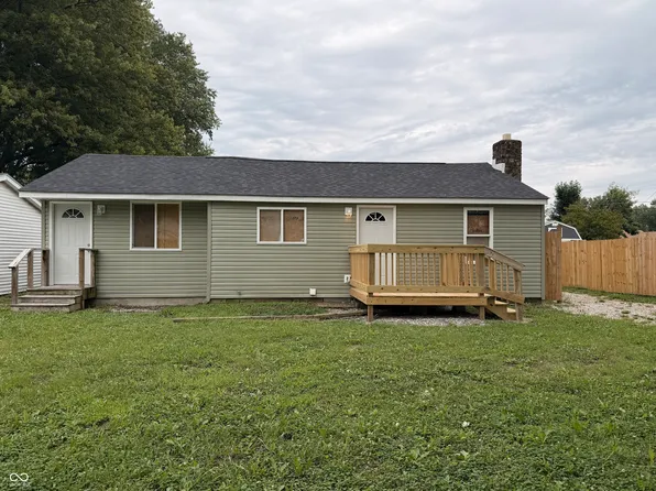 621 Della Rd, Columbus, IN 47203