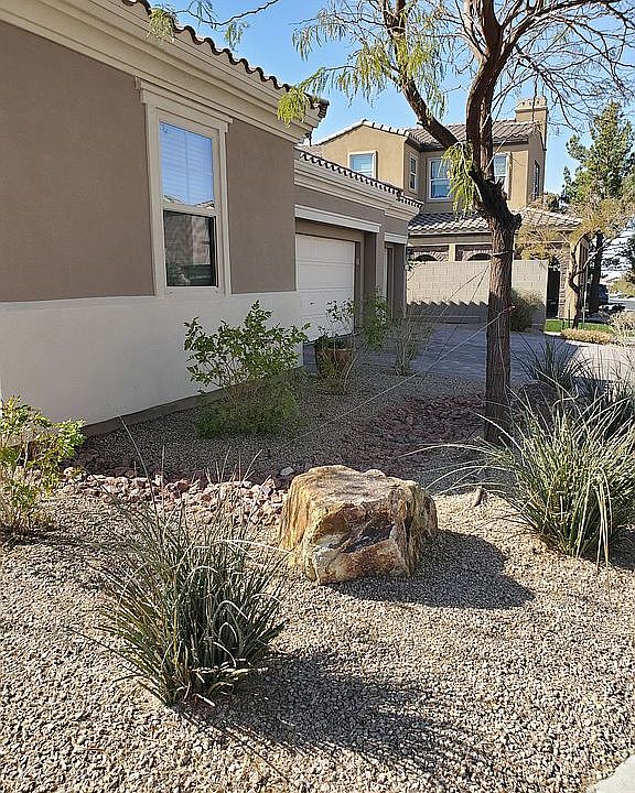 1st image of 525 Punto Vallata Dr