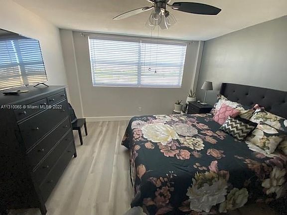 2nd image of 16400 NE 17th Ave APT 502