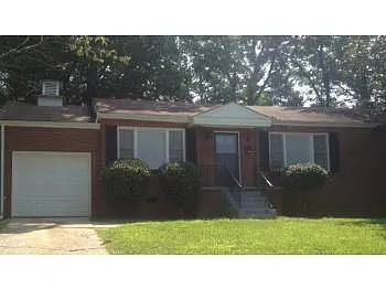 1626 Brewer Blvd SW photo 1