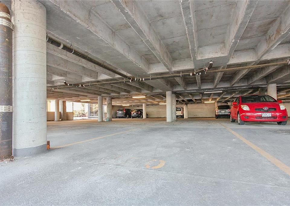 1st image of 600 E 8th St APT 3O