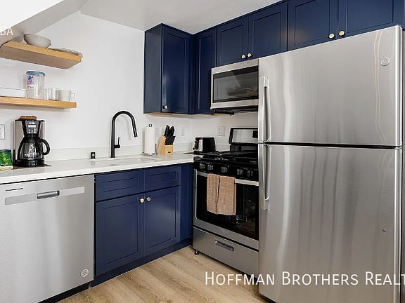 2nd image of 136 N Mariposa Ave #110A
