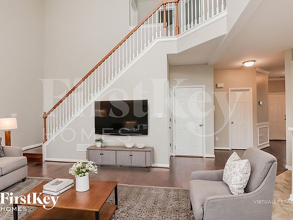 3rd image of 2658 Chandler Grove Ct