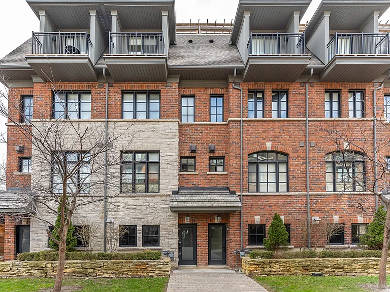 1145 Ossington Ave — Photo 33