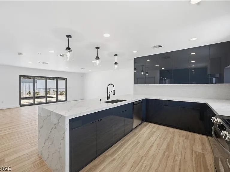 701 Canosa Ave — Photo 13