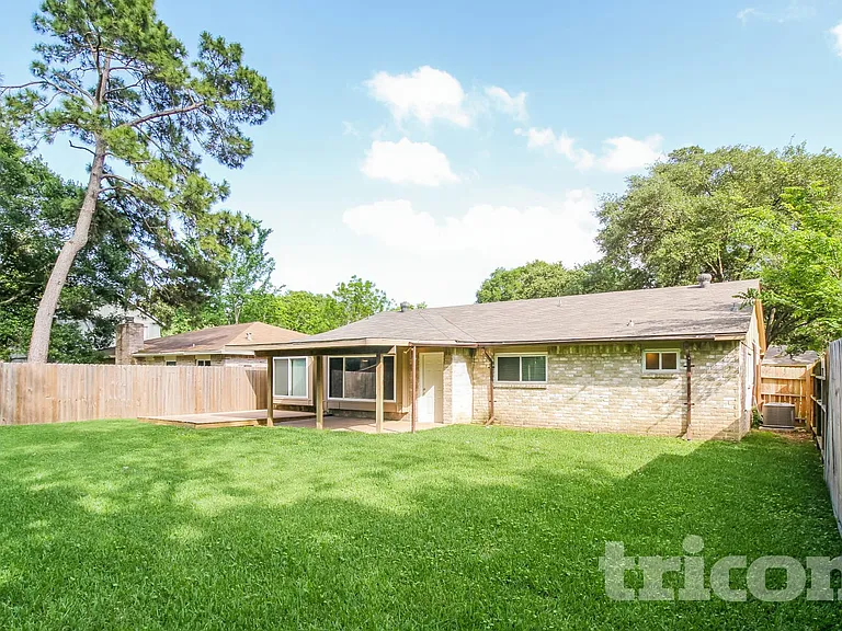 4227 Burkegate Dr — Photo 12