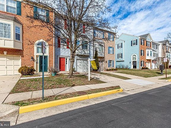 2nd image of 6034 Lands End Ln