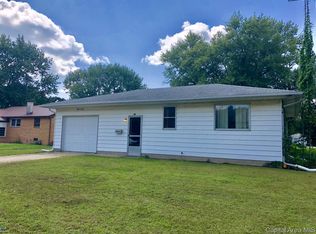 902 N Main St, Abingdon, IL 61410