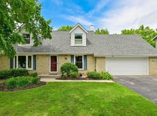 2830 Minot Ln, Waukesha, WI 53188