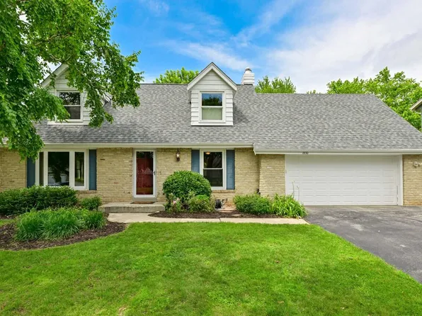 2830 Minot LANE, Waukesha, WI 53188